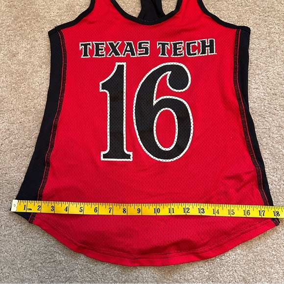 Under Armor Texas Tech Red Black Mesh Jersey Kliff Kingsbury Heart Womens Medium - Picture 8 of 9